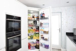 How to correctly store food in the refrigerator or freezer