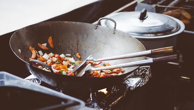 Food safety tips when cooking in bulk